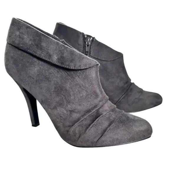 Charlotte Russe suede gray heels size 8 - Picture 2 of 6